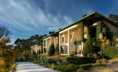 Surya Vilas Luxury Resort